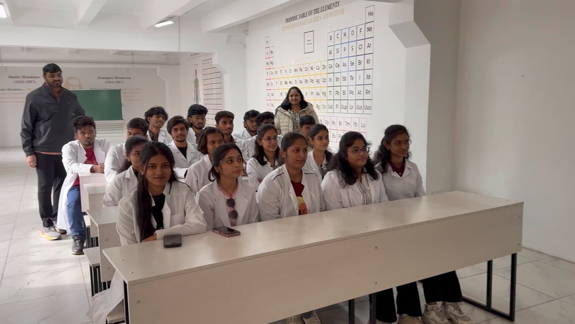 001 445d4a6b cb6c 495c 988e dbe72b9cba22 1 105 c