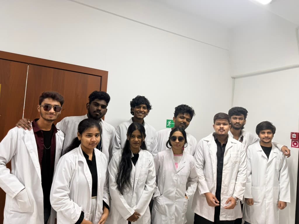 001 7cf3c99e fac4 4227 81e8 ade305ef5222 1 105 c